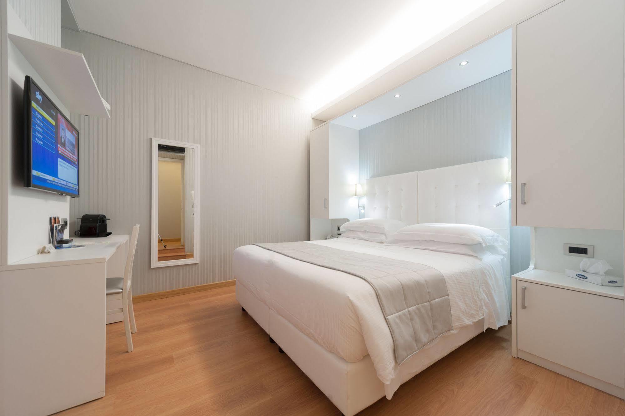 Hotel Trevi 41 Rom